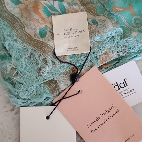 Spell Seashell Travel Scarf - Picture 2 of 5